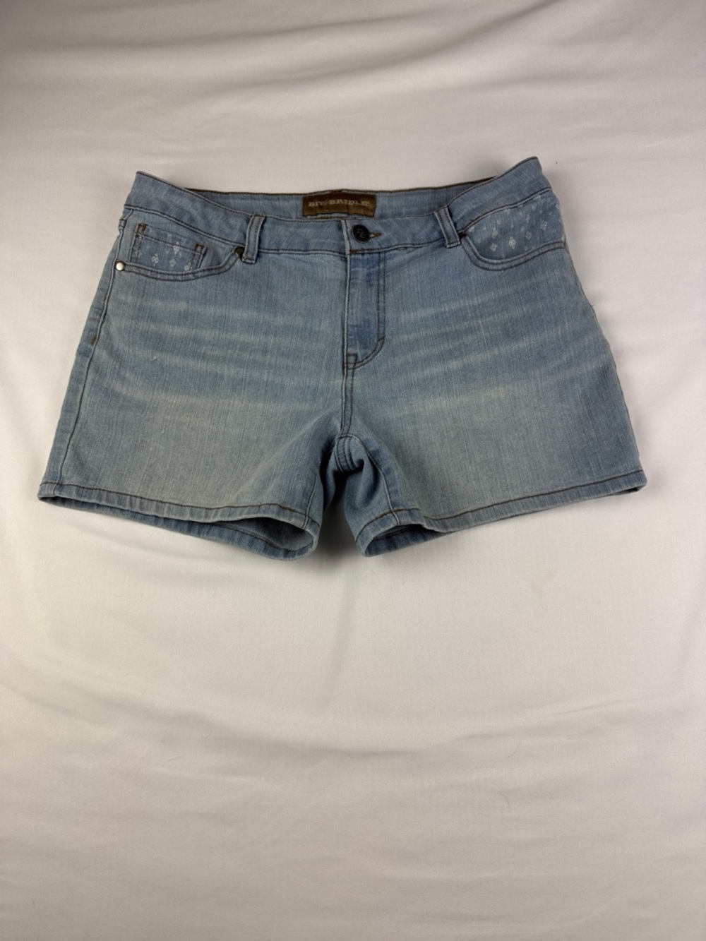 Bit & Bridle Light Wash Western Shorts – Size 12